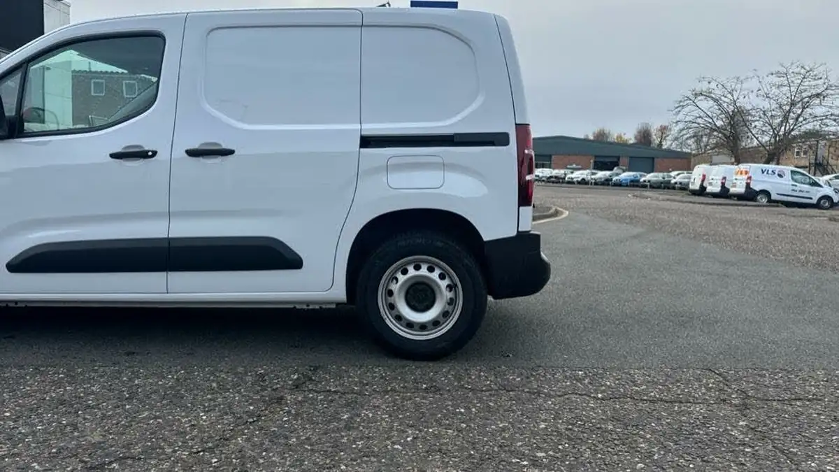 2024-citroen-berlingo-big-14