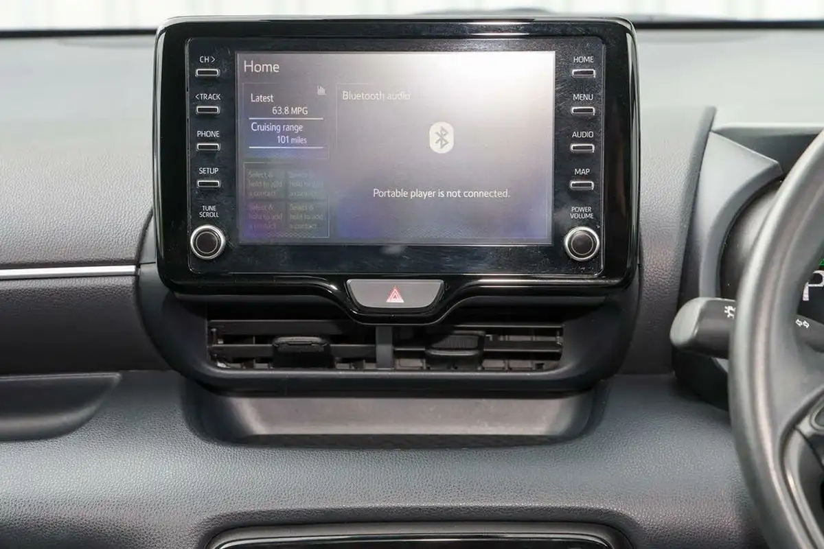 2022-toyota-yaris-15-vvt-i-design-big-6
