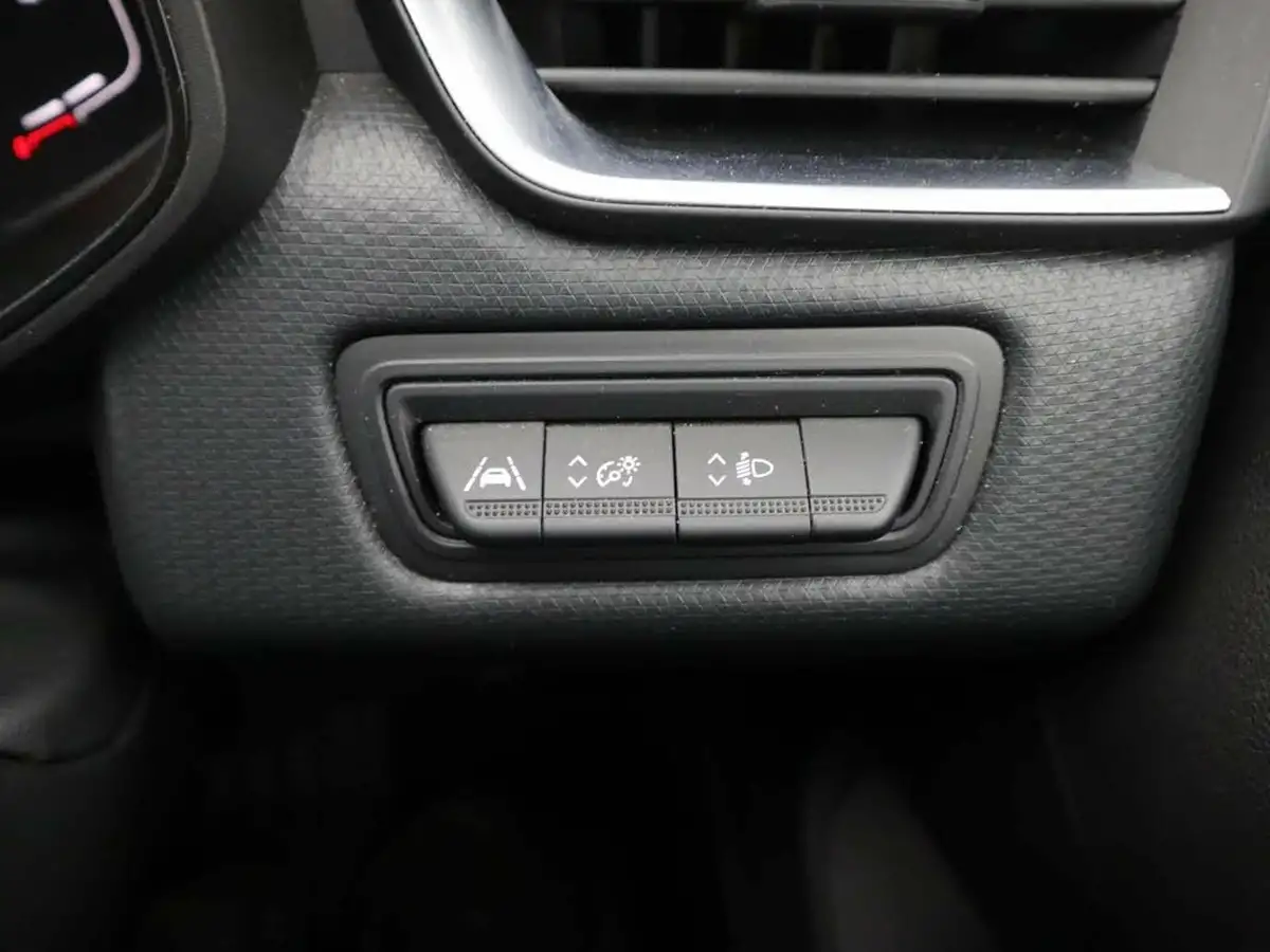 2023-renault-clio-10-tce-evolution-big-24