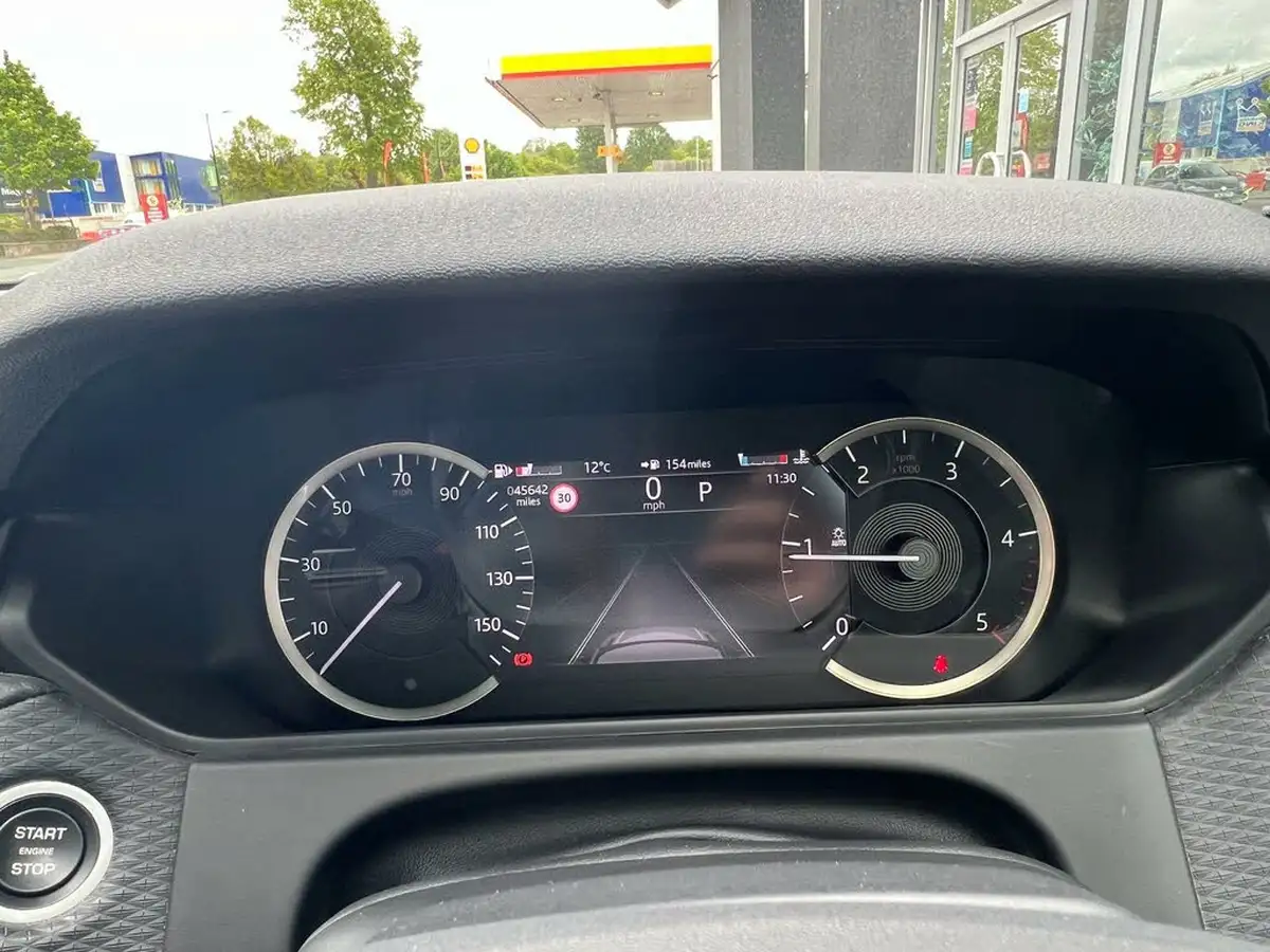 2022-land-rover-range-rover-velar-20-d200-velar-big-51