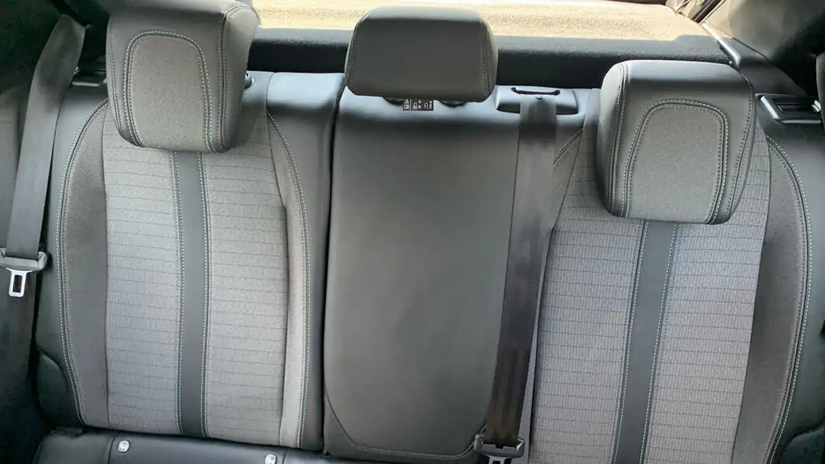 2023-peugeot-208-12-puretech-allure-premium-100ps-big-24