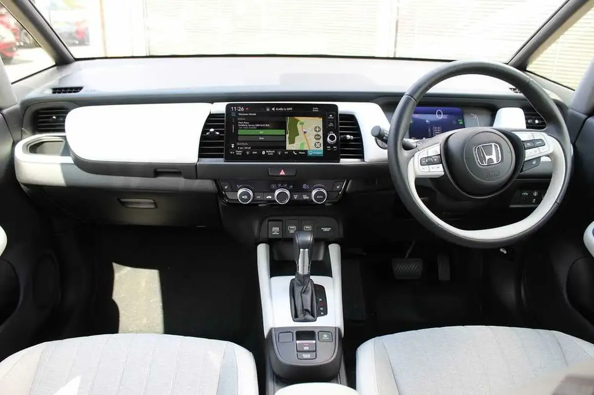 2022-honda-jazz-15-i-mmd-ex-107ps-big-3