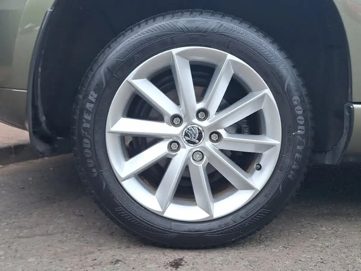 2016-skoda-yeti-12-tsi-dsg-big-11