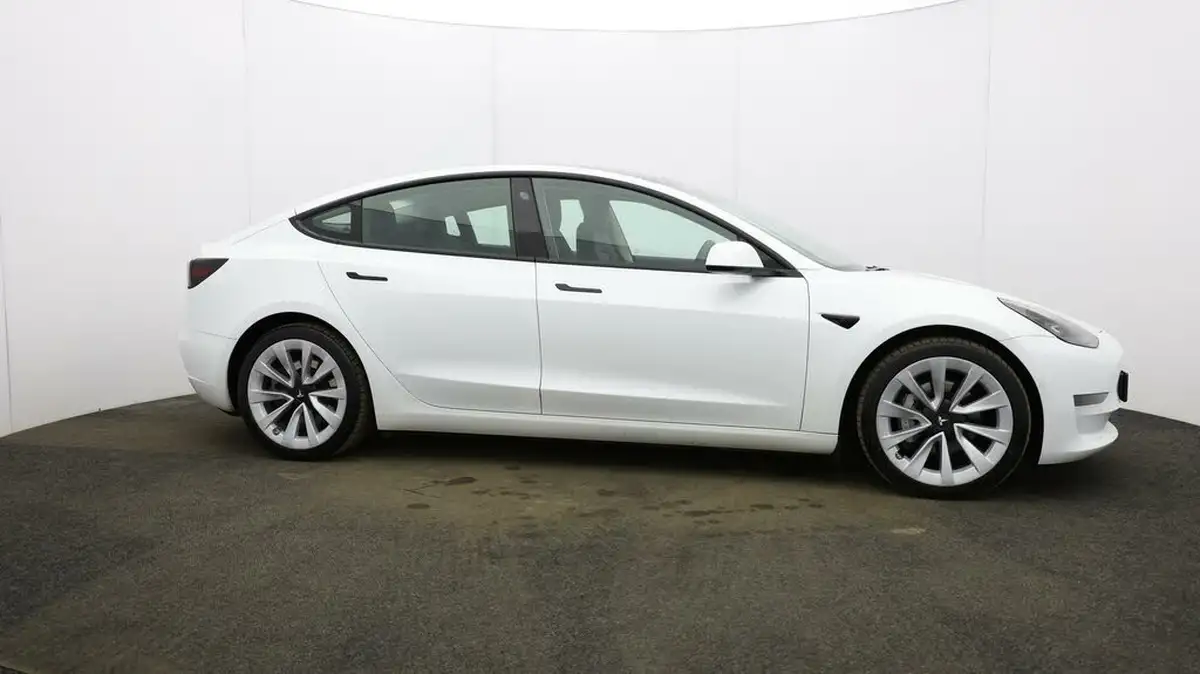 2021-tesla-model-3-e-long-range-4x4-big-49
