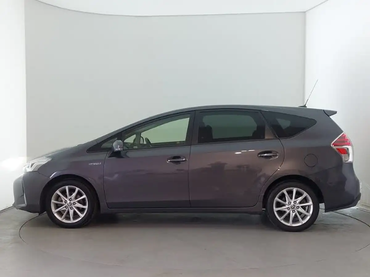 2020-toyota-prius-18-vvt-i-excel-big-3