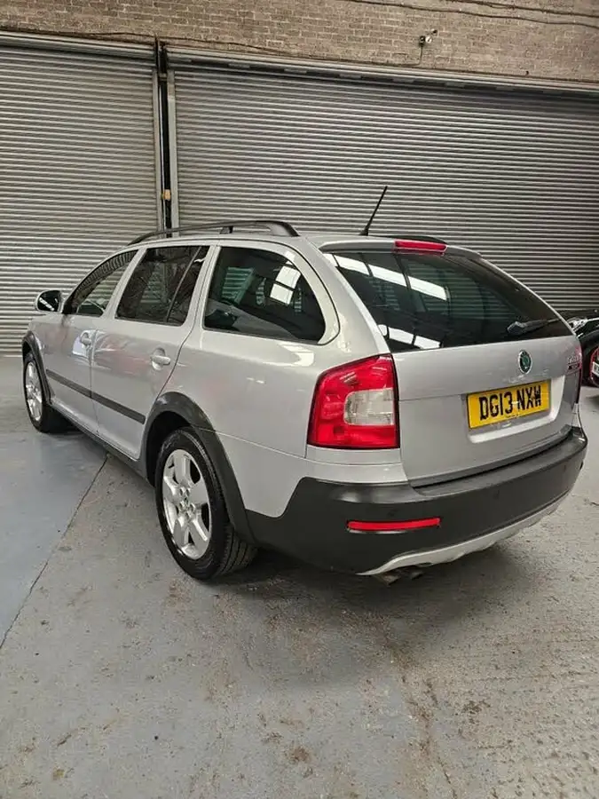 2013-skoda-octavia-20td-scout-cr-140bhp-big-4