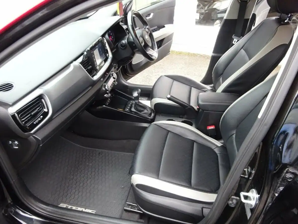 2020-kia-stonic-10-t-gdi-4-dct-big-13
