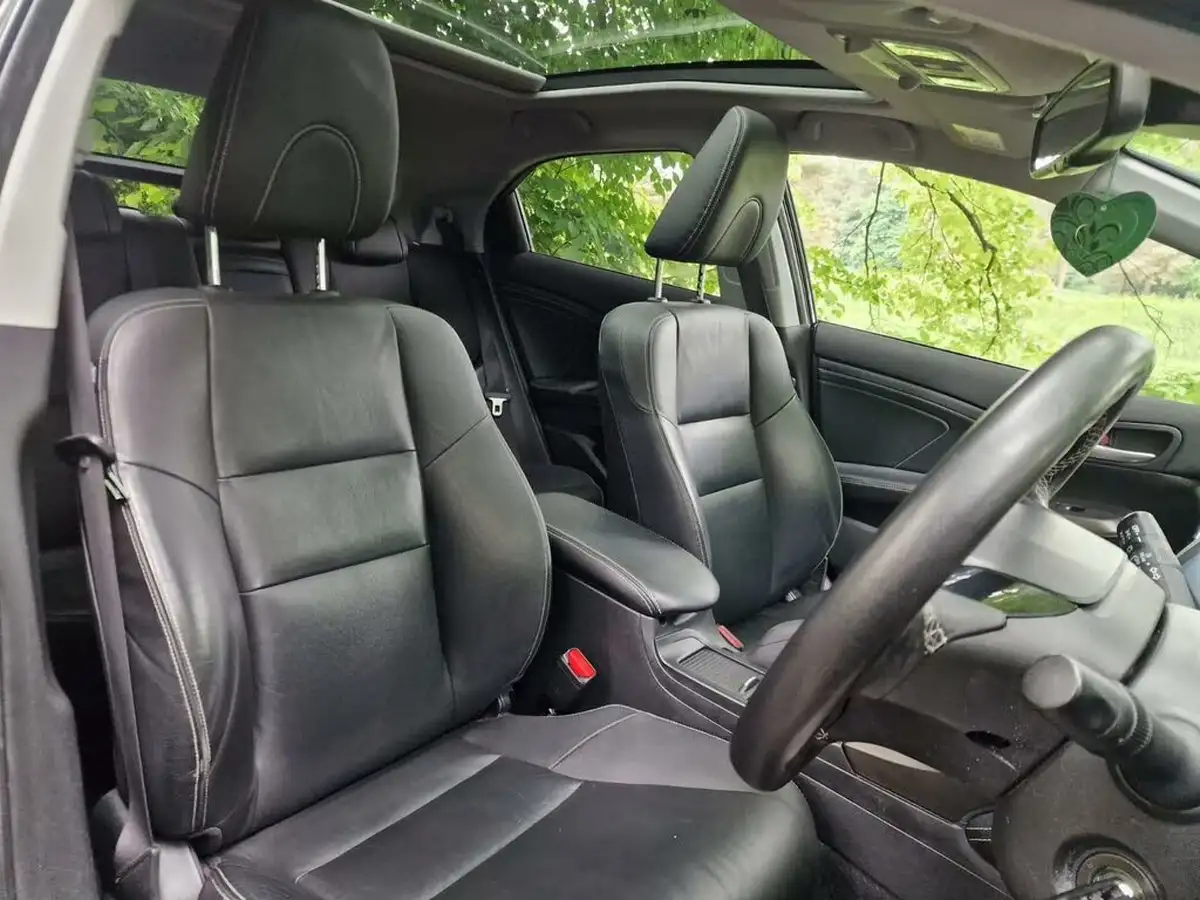 2017-honda-civic-16-i-dtec-sr-dasp-hatchback-big-1