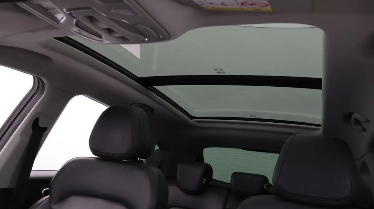 2022-mg-zs-suv-e-trophy-ev-176ps-big-27