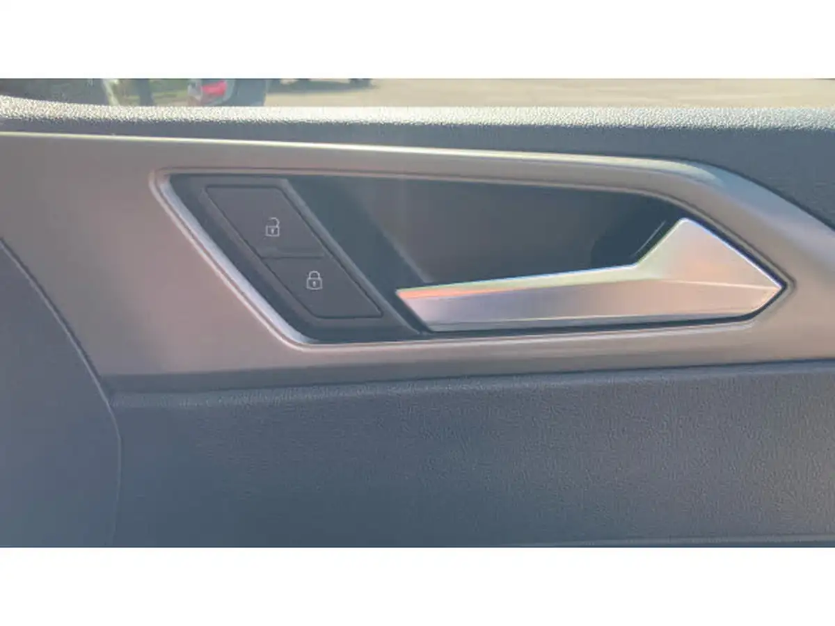 2021-volkswagen-polo-10-tsi-match-big-22