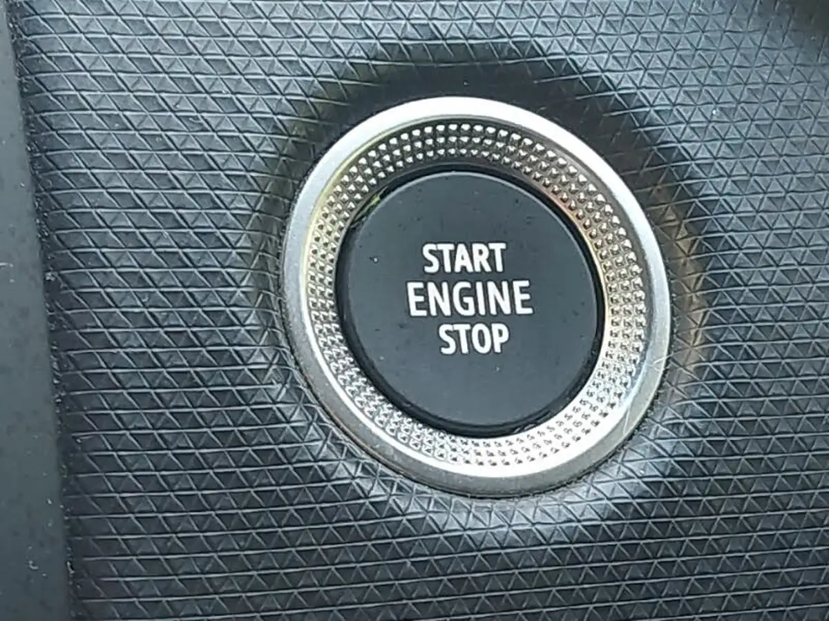 2021-renault-clio-10-tce-iconic-edition-big-12