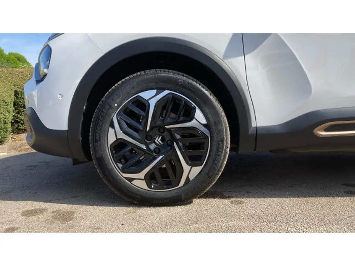 2023-citroen-c4-12-puretech-c-series-edition-big-6