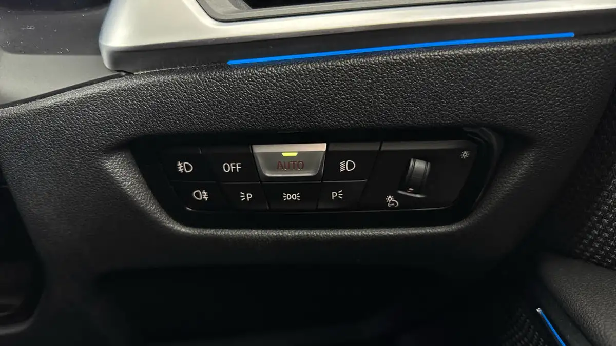 2021-bmw-3-series-20-330e-se-pro-touring-5d-big-24