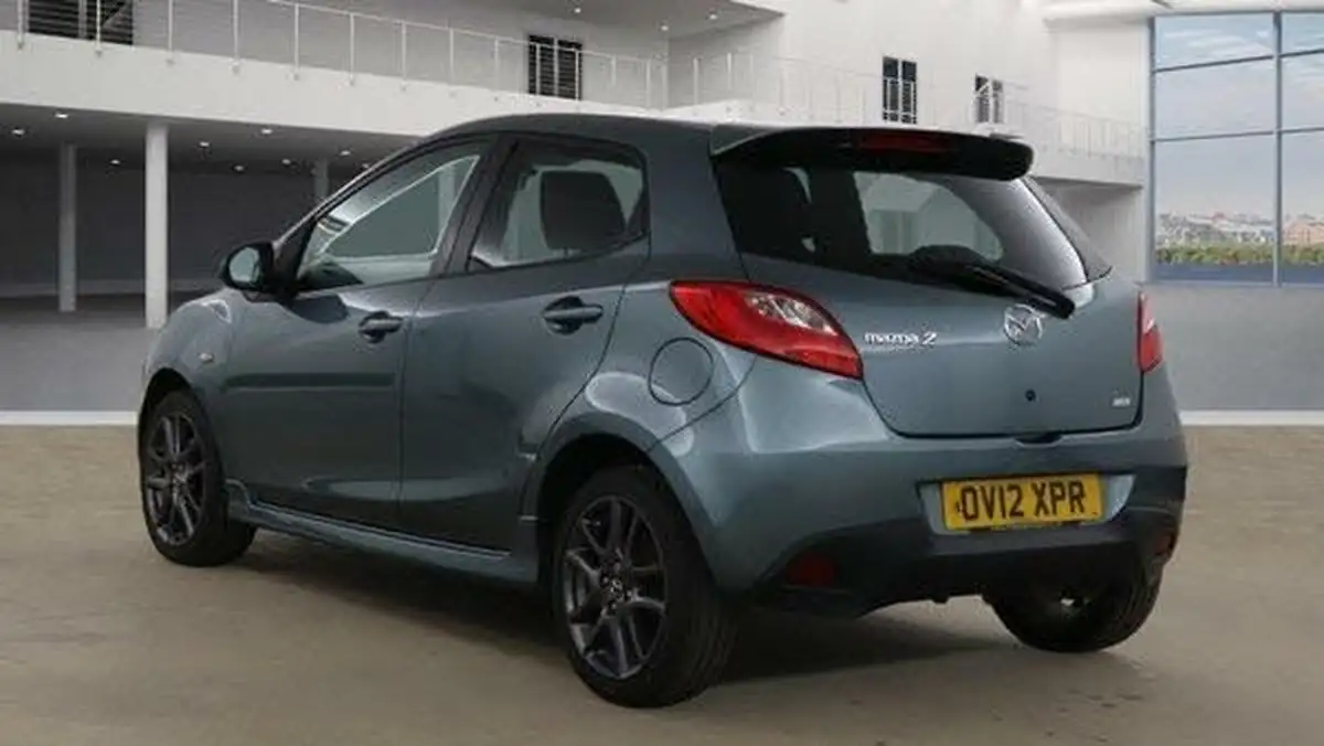 2012-mazda-mazda2-13-venture-big-2