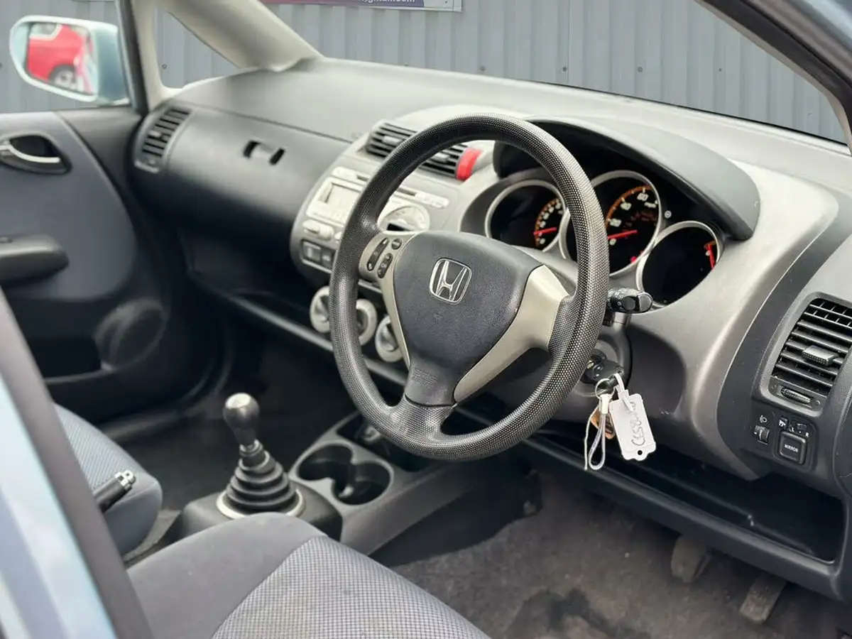 2008-honda-jazz-14-se-big-38