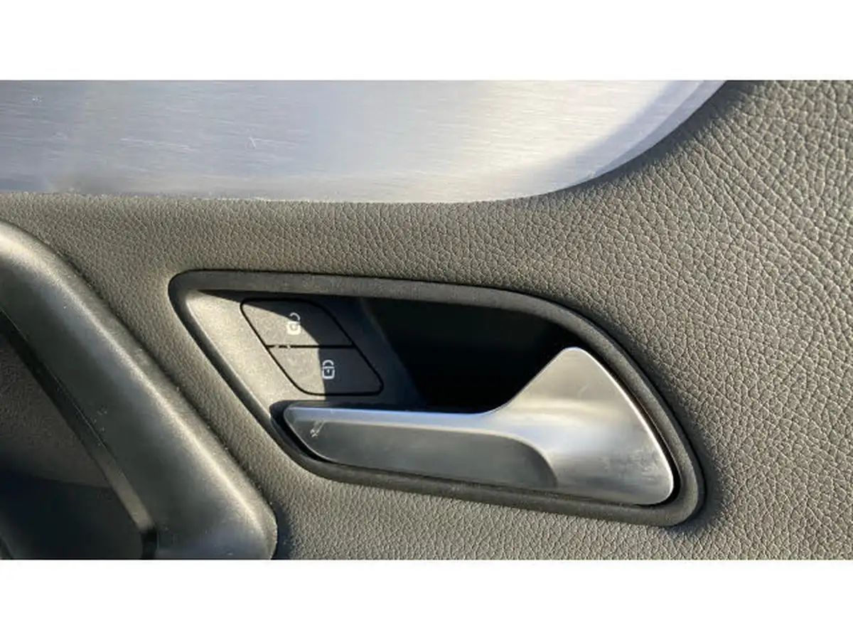 2019-mercedes-benz-cla-13-cla-200-amg-line-premium-coupe-4d-7g-dct-big-30
