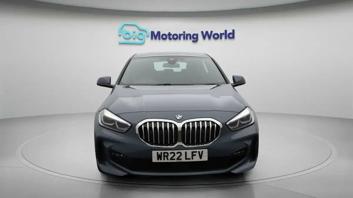 2022-bmw-1-series-15-118i-m-sport-lcp-big-2