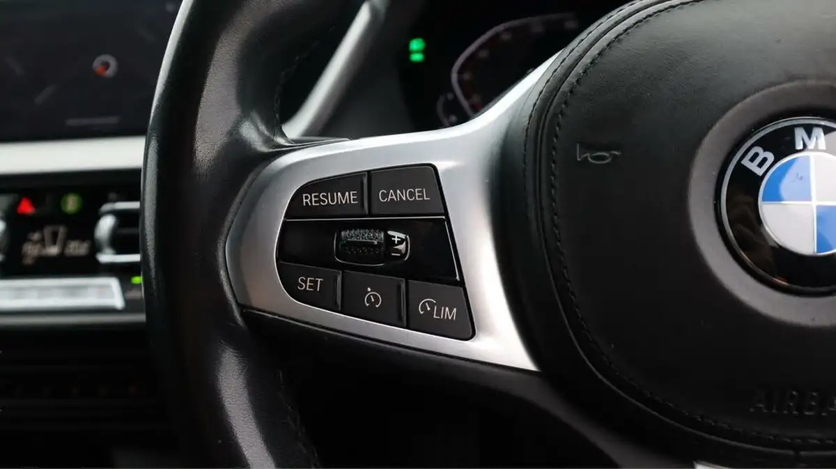 2022-bmw-1-series-15-118i-m-sport-lcp-big-26