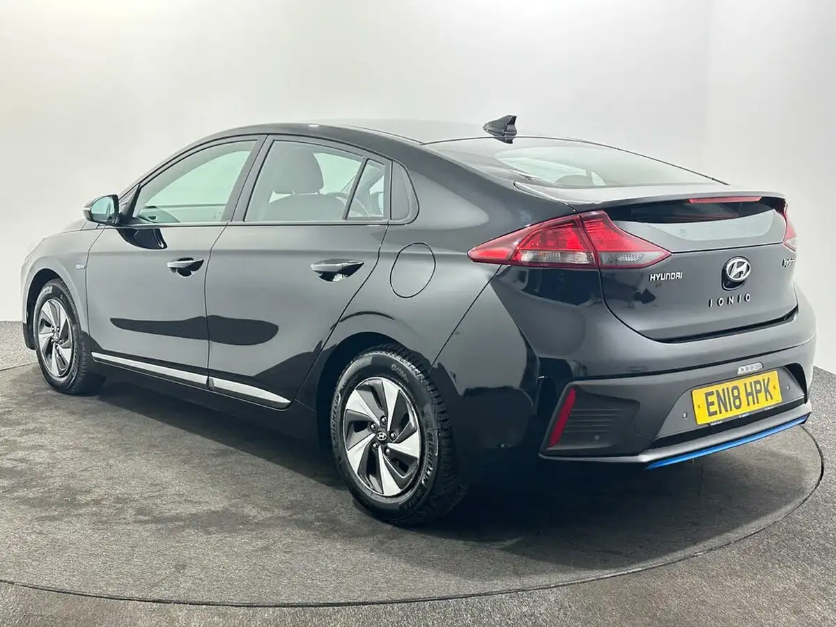 2018-hyundai-ioniq-16-gdi-se-hybrid-big-5