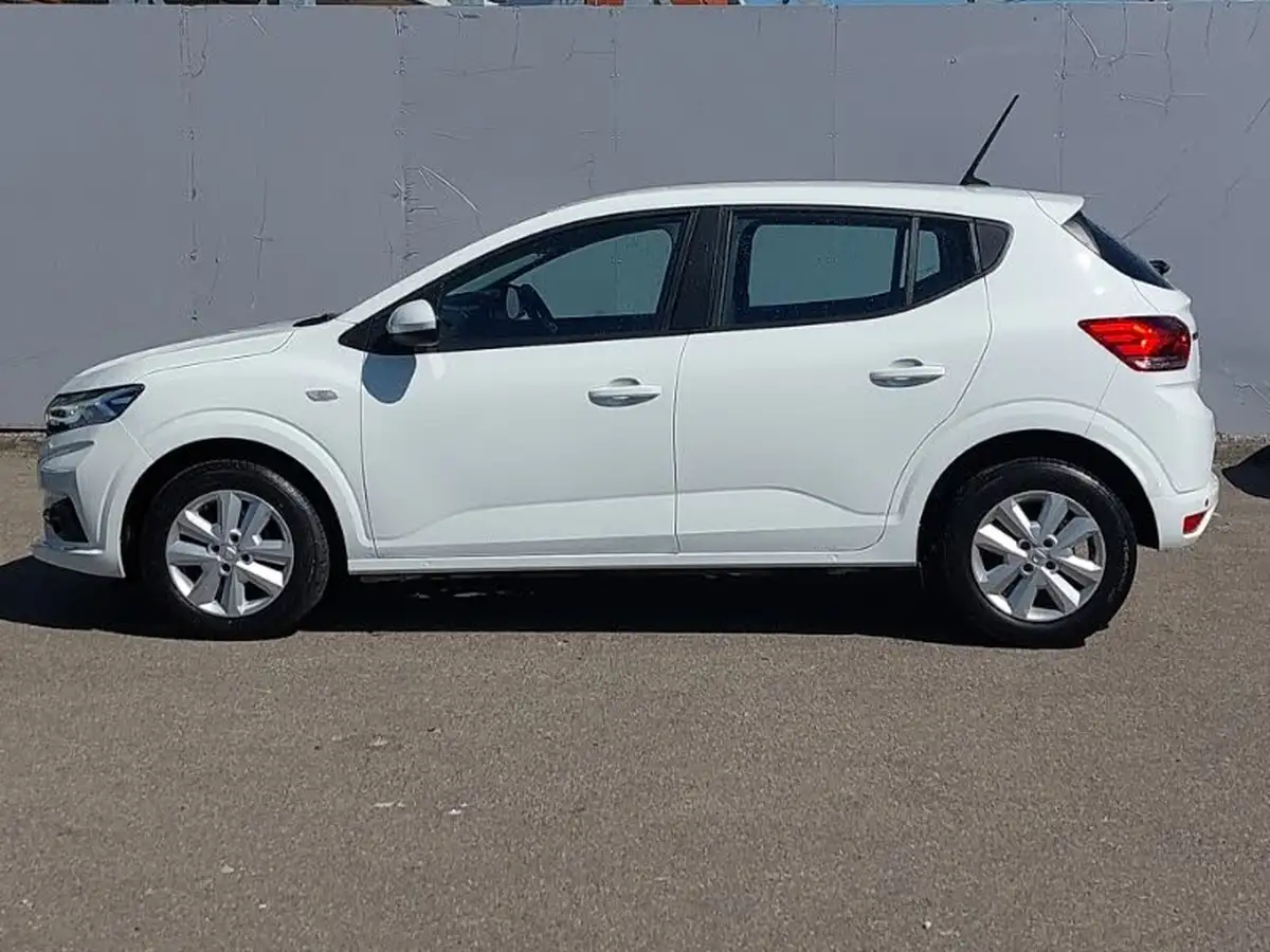 2022-dacia-sandero-10-tce-comfort-90bhp-big-3