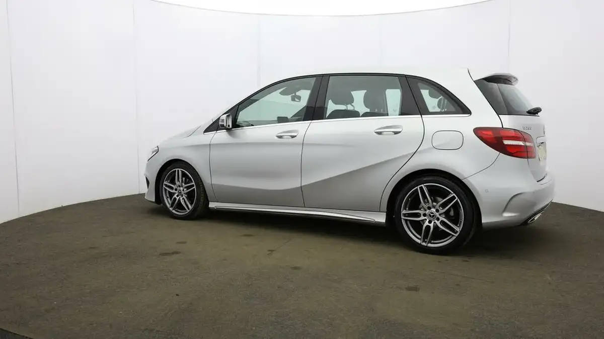 2018-mercedes-benz-b-class-16-b200-amg-line-156ps-premium-plusss-7g-dct-big-63
