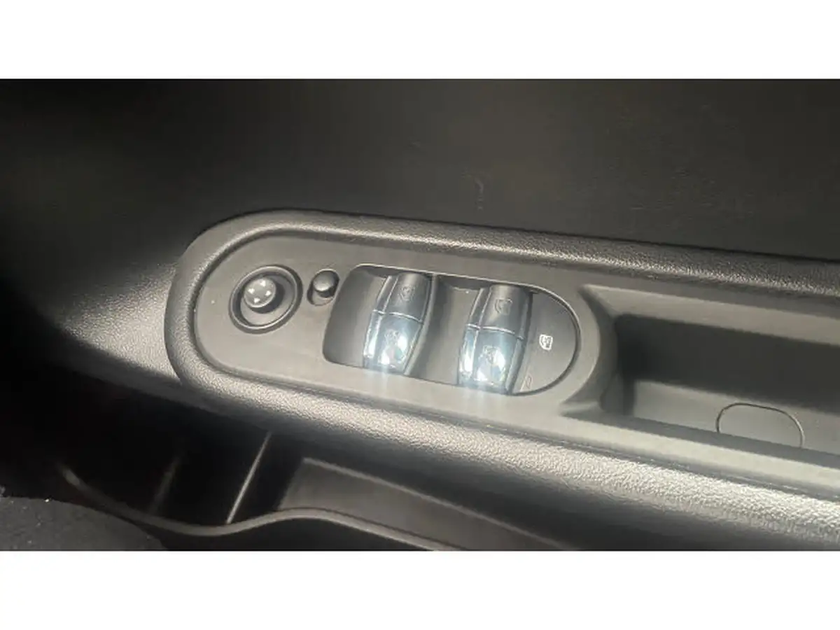 2021-mini-countryman-15-cooper-classic-auto-big-31