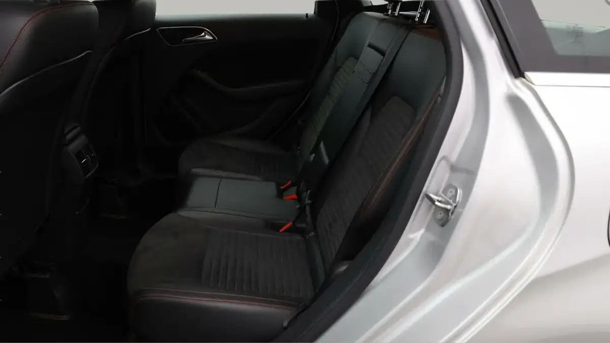 2018-mercedes-benz-b-class-16-b200-amg-line-156ps-premium-plusss-7g-dct-big-15
