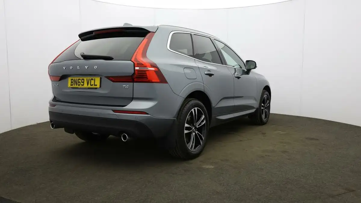 2019-volvo-xc60-20-t4-edition-big-60