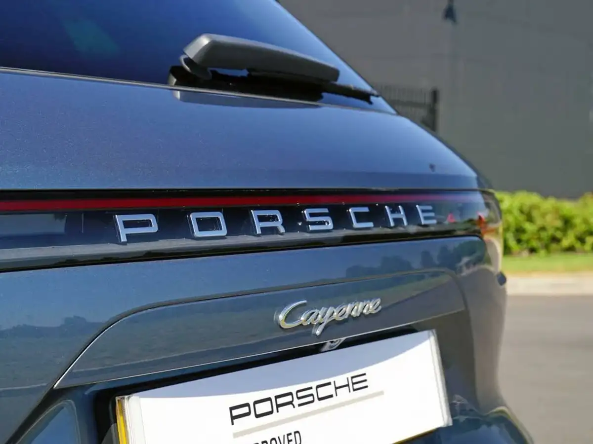 2019-porsche-cayenne-30-v6-coupe-big-48