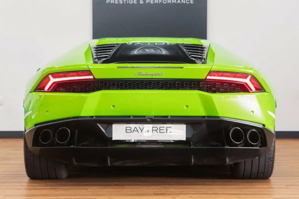 2014-lamborghini-huracan-lp-610-4-big-16