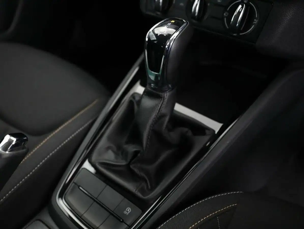 2021-skoda-kamiq-10-tsi-se-109ps-dsg-big-23