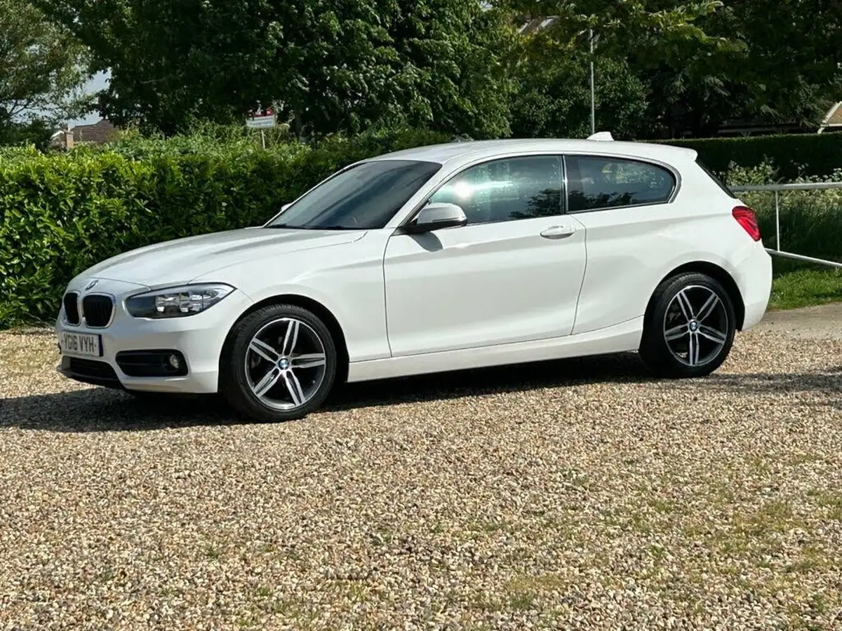 2016-bmw-1-series-15td-116d-sport-3d-big-8