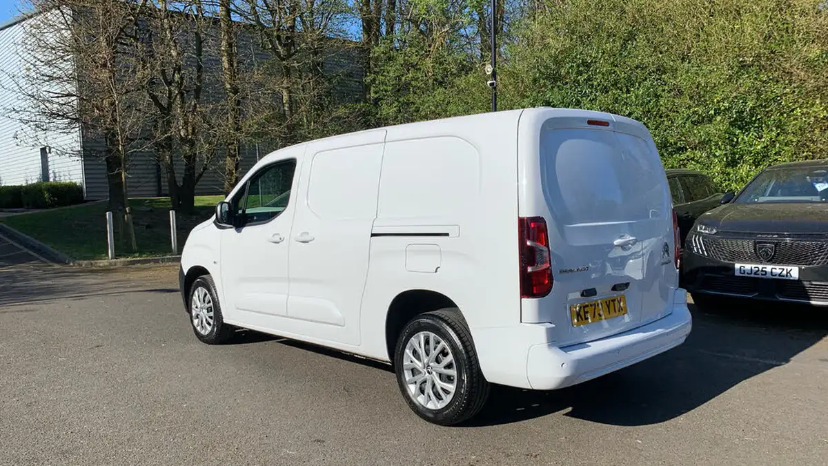 2024-citroen-berlingo-15-bluehdi-950-driver-edition-130pseu6d-eat8-big-4