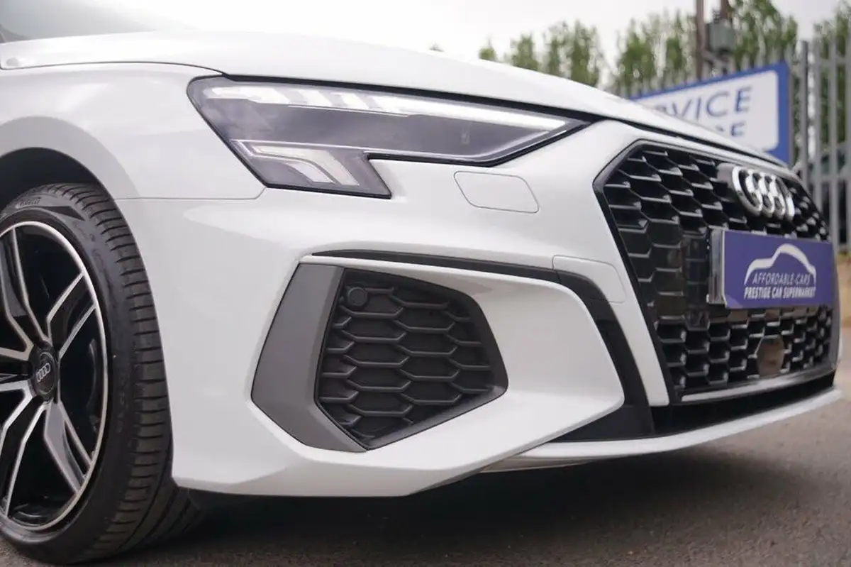 2021-audi-a3-10-30-tfsi-s-line-saloon-4d-big-36
