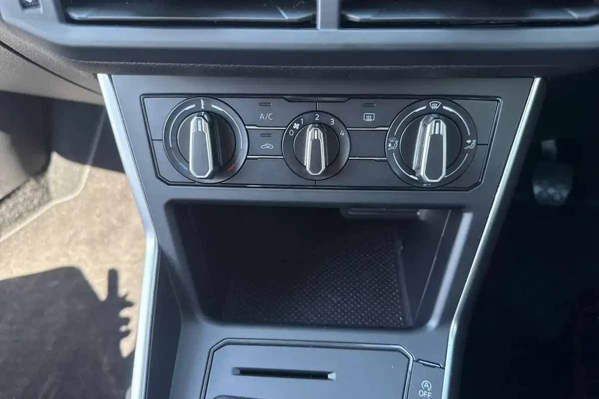 2023-volkswagen-polo-10-tsi-life-big-21