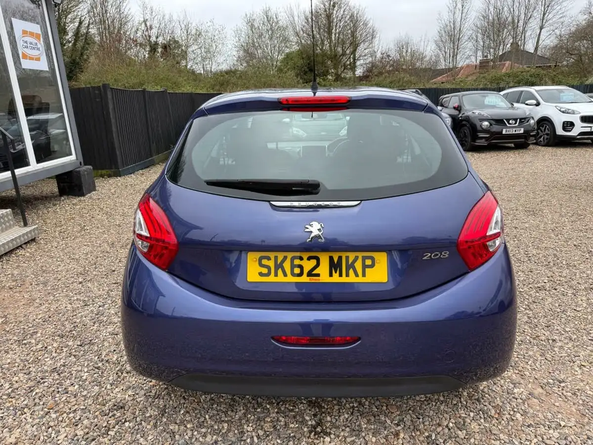 2012-peugeot-208-14-active-3d-big-3