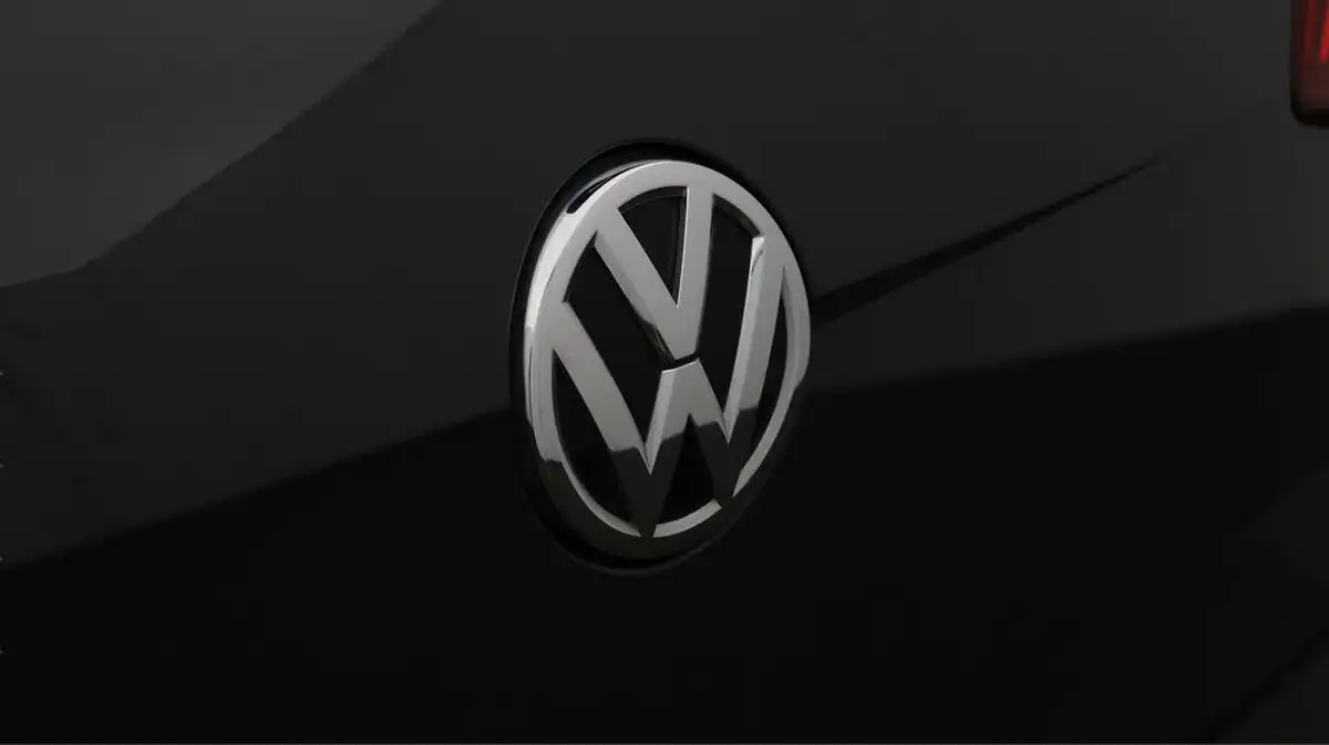 2019-volkswagen-golf-16tdi-match-edition-hatchback-big-19