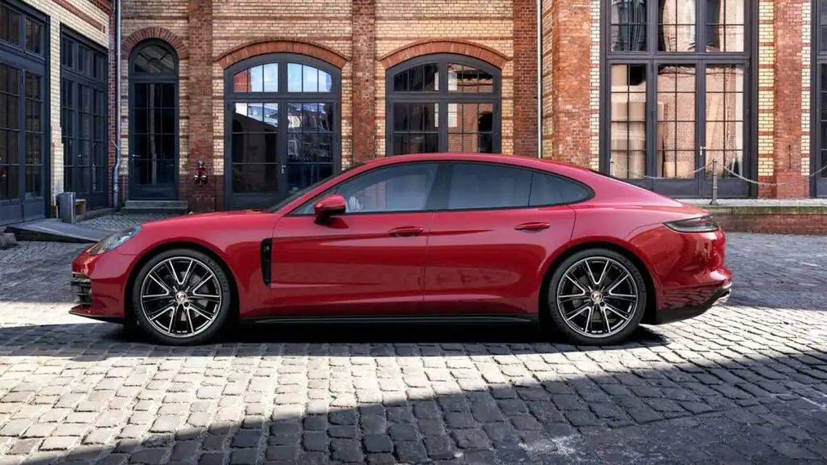 2023-porsche-panamera-30-4-330ps-hatchback-big-1