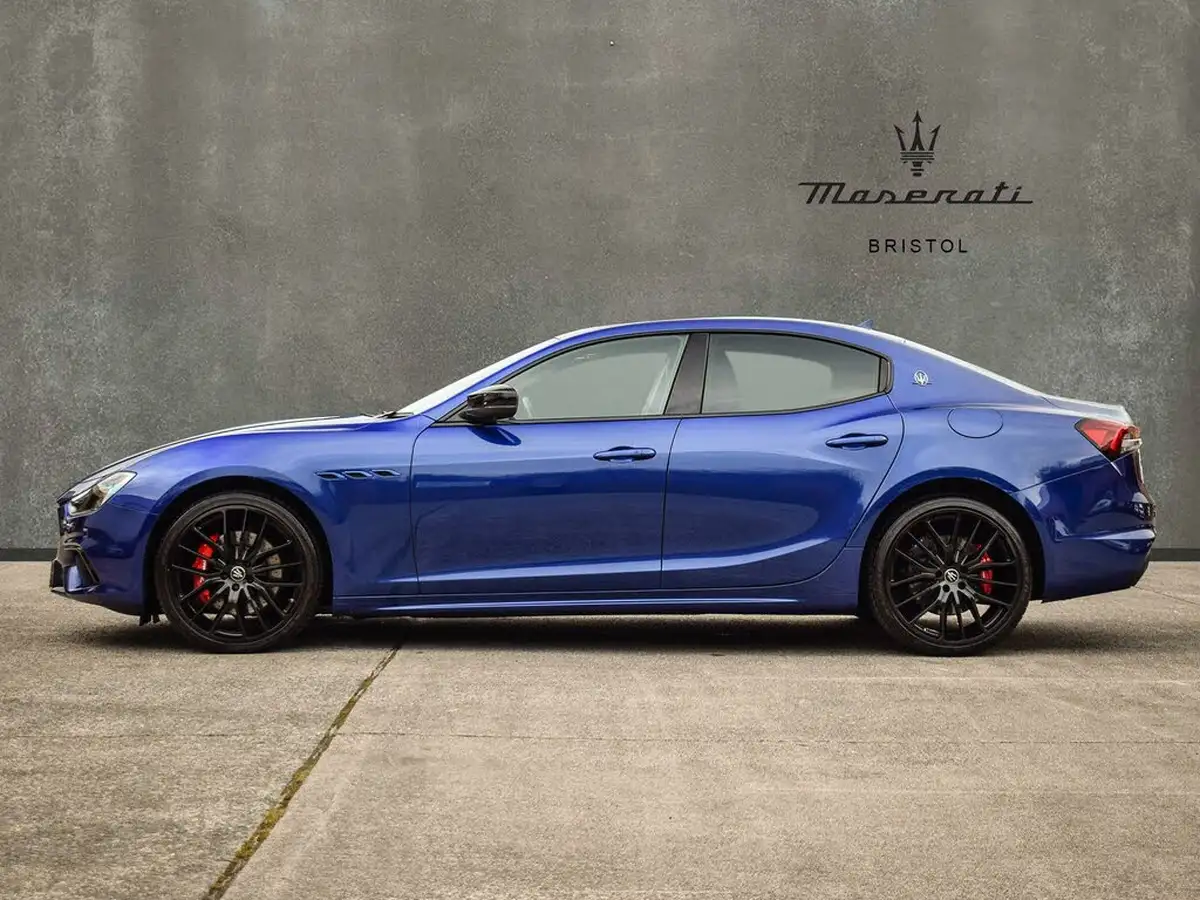 2021-maserati-ghibli-20-gransport-neressimo-pack-big-7