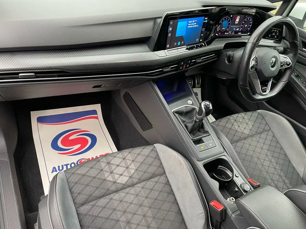 2021-volkswagen-golf-15-tsi-r-line-130ps-hatchback-big-21