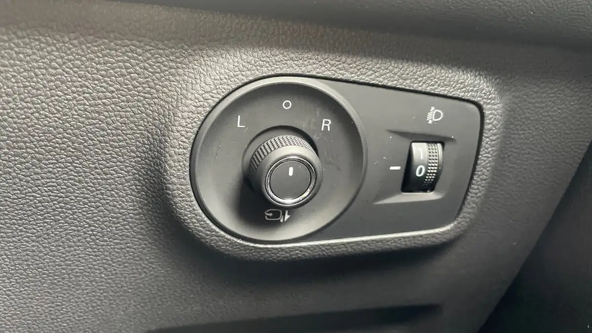 2024-mg-zs-suv-15-vti-tech-exclusive-big-29