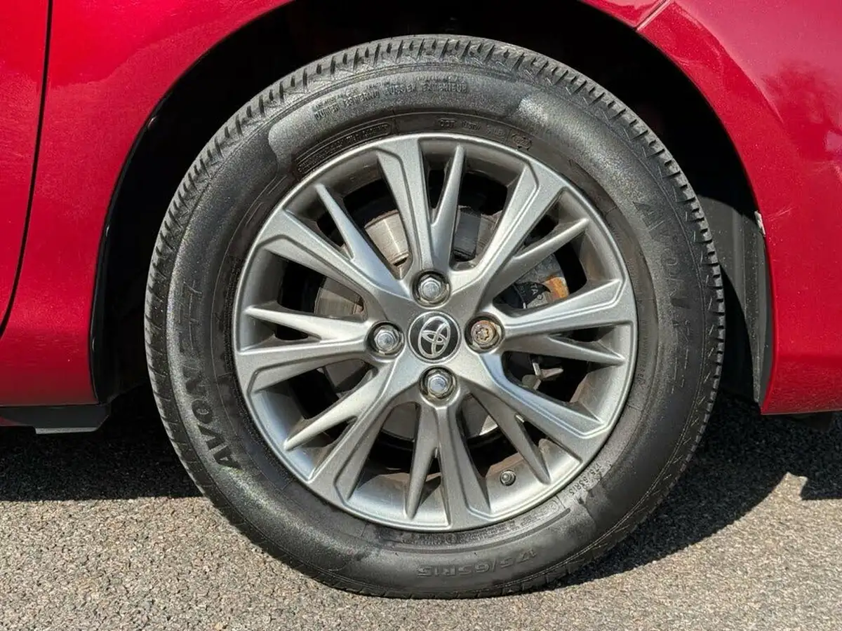 2017-toyota-yaris-10-vvt-i-icon-tech-big-36