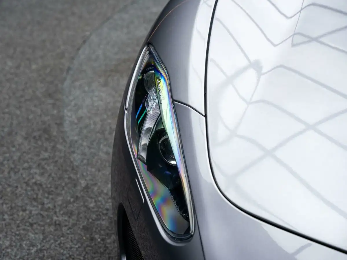 2019-maserati-grancabrio-47-sport-big-24