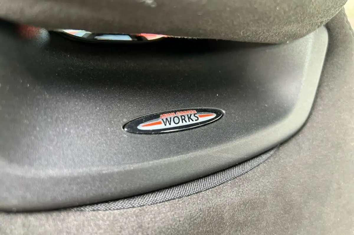 2021-mini-cooper-20-john-cooper-works-anniversary-edition-big-29