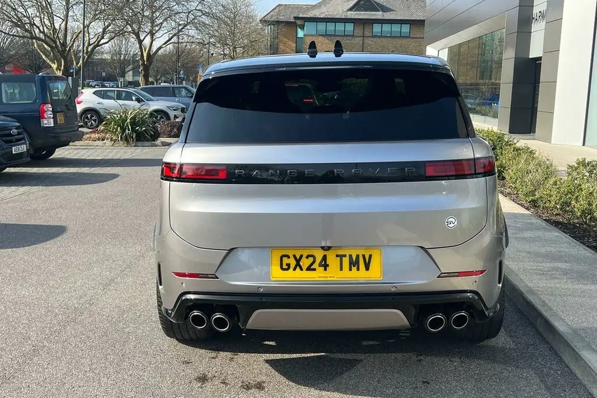2024-land-rover-range-rover-sport-44-p635-sv-edition-one-gloss-paint-big-11