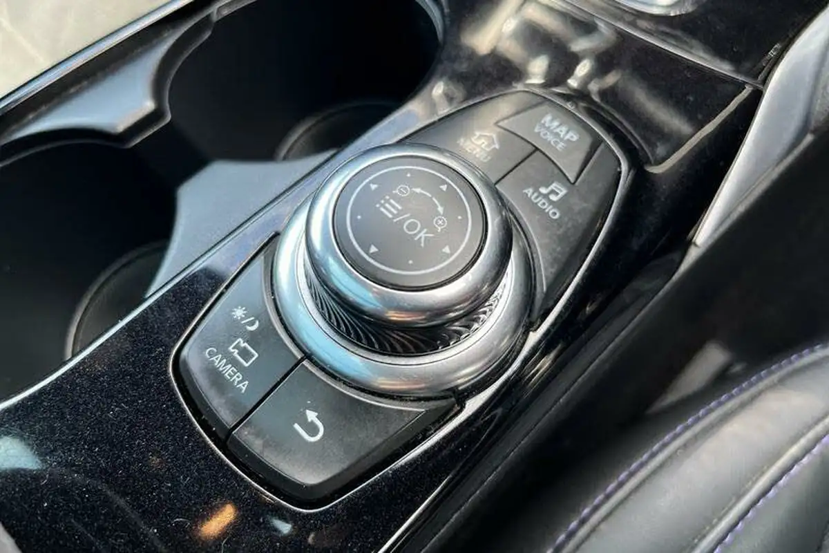 2018-infiniti-q30-20-sport-intouch-awd-auto-big-34
