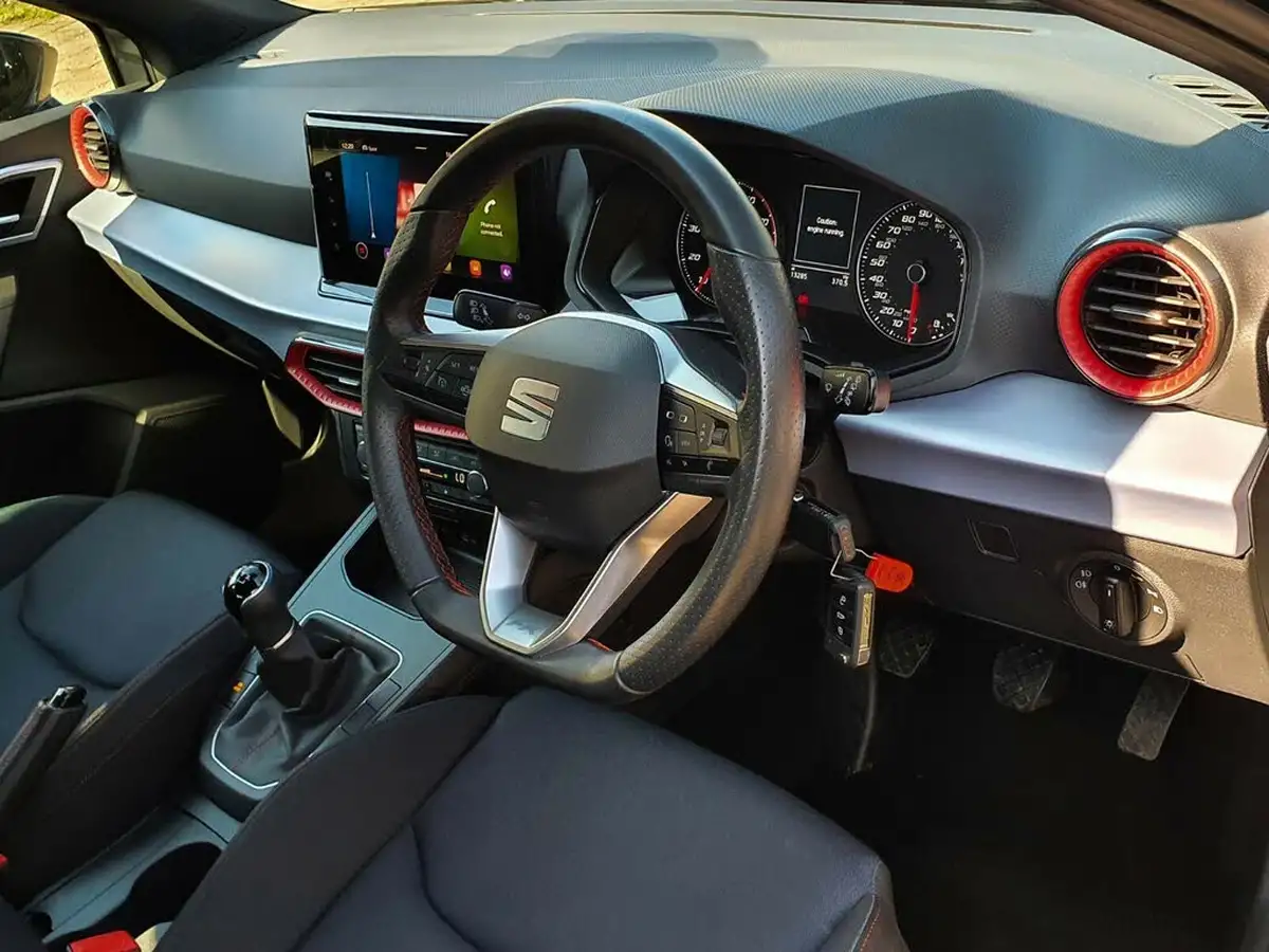 2022-seat-ibiza-10-tsi-fr-95ps-big-15