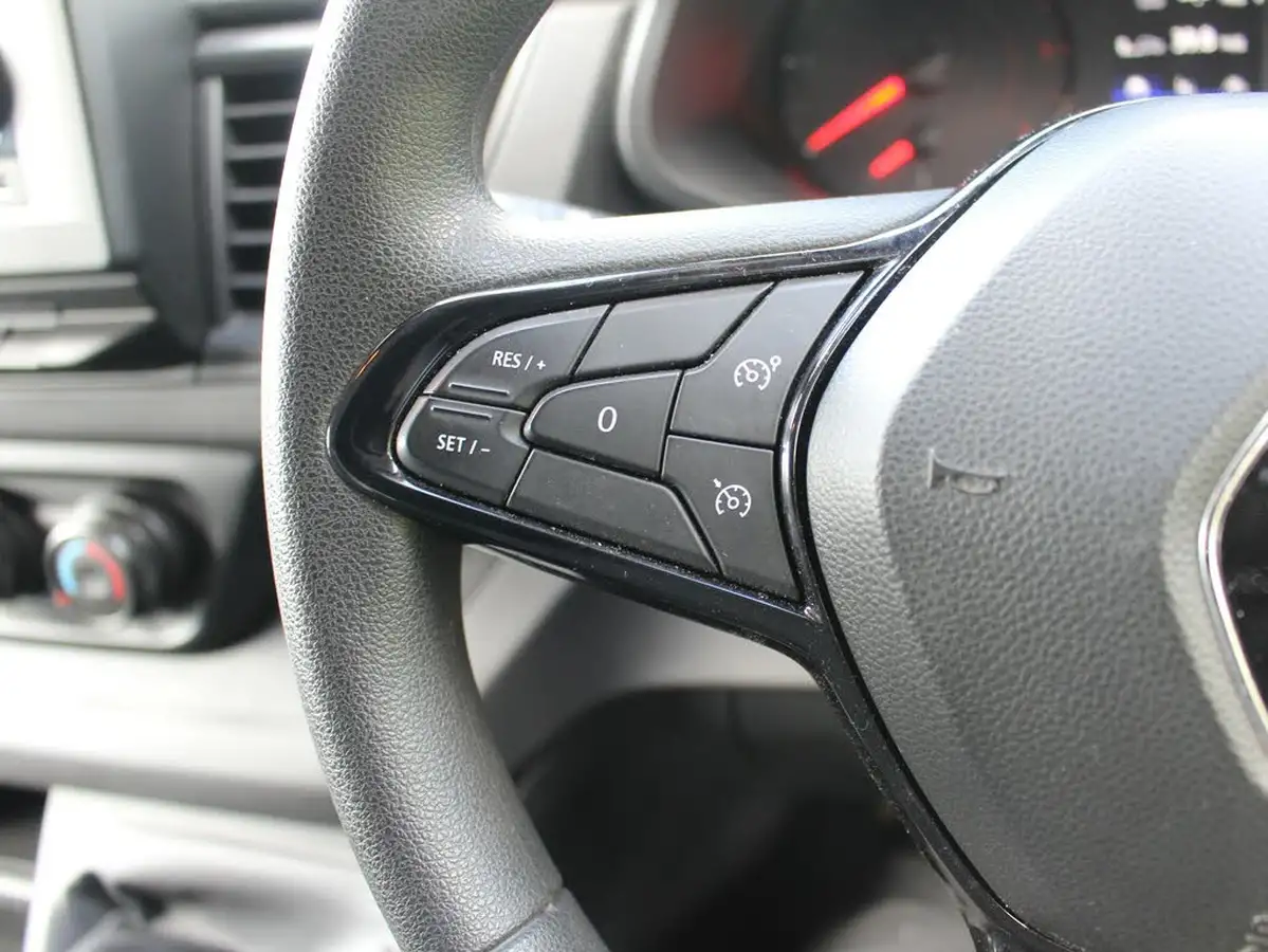2022-renault-trafic-20dci-sl28-130-business-big-27