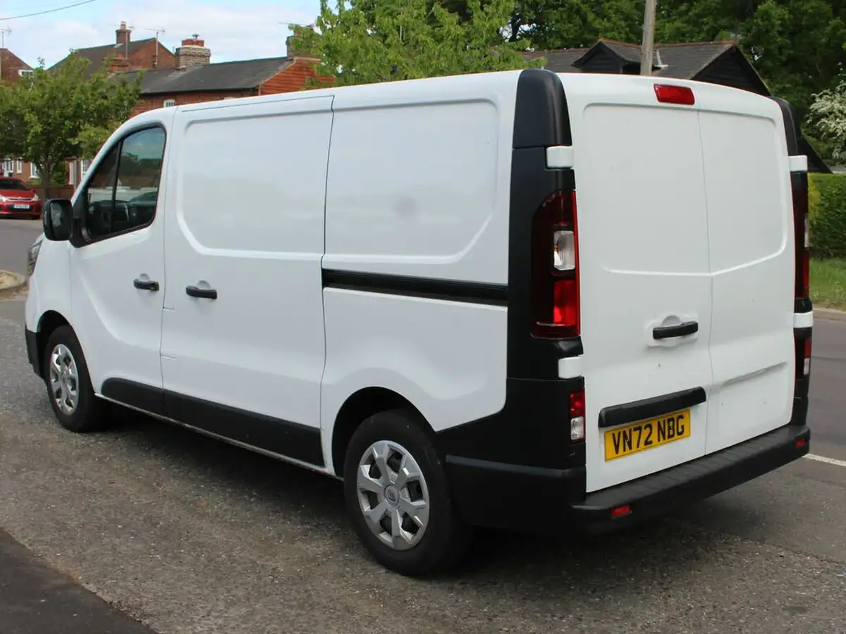 2022-renault-trafic-20dci-sl28-130-business-big-3
