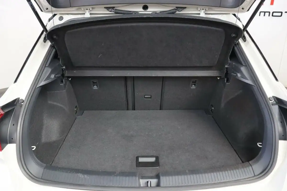 2024-volkswagen-t-roc-15-tsi-r-line-hatchback-5d-dsg-big-15